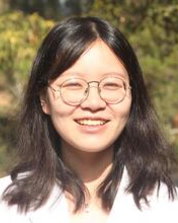 Xin Zhou Photo